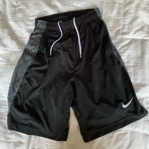 Black and gray nike shorts. (Good condition)